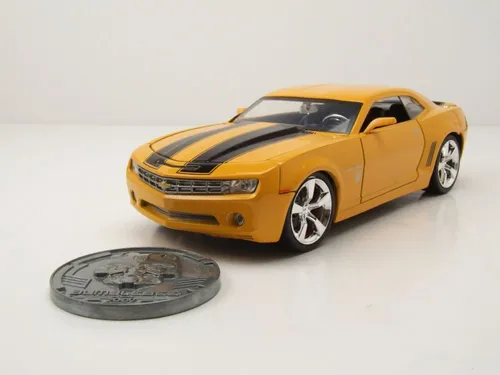 Chevrolet Camaro 2006 Bumblebee Transformers Modellauto 1:24 - RC-Modelle, detailgetreues Die-Cast Modell mit funktionierenden Hauben und Türen, ideal für Sammler und Fans der Transformers-Serie.