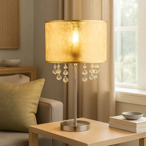 Kristall Tischleuchte mit Blattgold, 32x56 cm - Elegante Tischleuchte mit Kristalldekor und goldfarbenem Textilschirm, ideal für stilvolle Schlafzimmer. Bricht das Licht und erzeugt Regenbögen für eine besondere Atmosphäre.