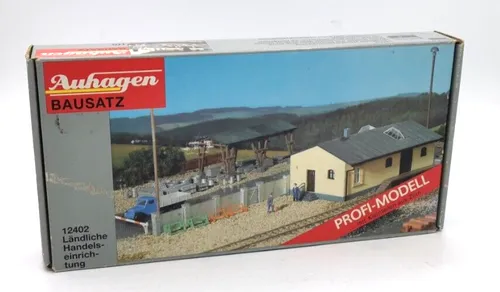 Auhagen 11375 H0 Stellwerk Erfurt - Detailgetreue Modellbahnlandschaft - Modelleisenbahnen-Zubehör mit authentischer Klinkerbauweise und einzigartiger Dachkonstruktion, perfekt für den Ausbau Ihrer Modellbahnanlage.