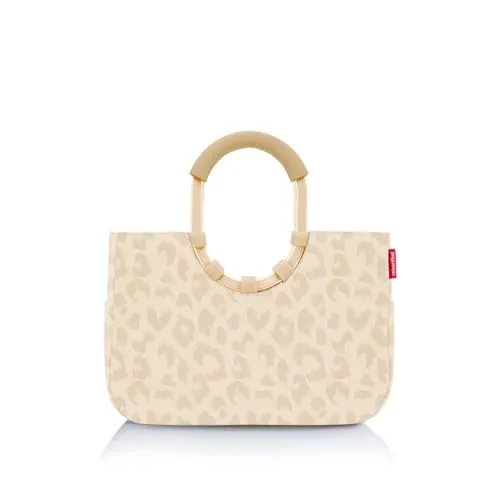reisenthel loopshopper M - Leo Vanilla 40x26x20 cm - Praktische und stylische Tasche in Beige mit einem einzigartigen Leo-Muster. Ideal für den Alltag, bietet sie genügend Platz für Ihre Einkäufe und persönliche Gegenstände.