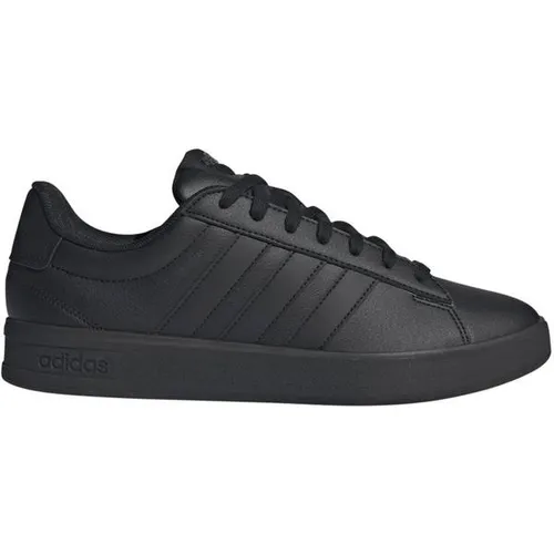 ADIDAS Herren Freizeitschuhe GRAND COURT 3.0 - Modische Freizeitschuhe mit Cloudfoam Dämpfung für hohen Tragekomfort. Strapazierfähiges Obermaterial und Gummiaußensohle sorgen für Stabilität und besten Grip. Ideal für entspannte Tage und stilvolle Looks.