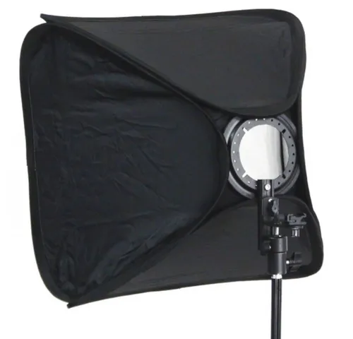 DynaSun Softbox SB1009 50x50cm – Faltbare Profi-Softbox für perfektes Licht - Die DynaSun Softbox SB1009 (50x50cm) sorgt für gleichmäßige, sanfte Ausleuchtung bei Innenaufnahmen. Faltbar und mobil – ideal für Porträts und Produktfotografie.