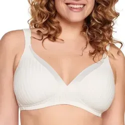NATURANA Everyday Wednesday Striped Soft Bra Elfenbein C 95 - Funktionsunterwäsche mit nahtlosen Cups für unsichtbaren Tragekomfort und elegantes Design. Breite, gepolsterte Träger bieten maximalen Komfort für den ganzen Tag.