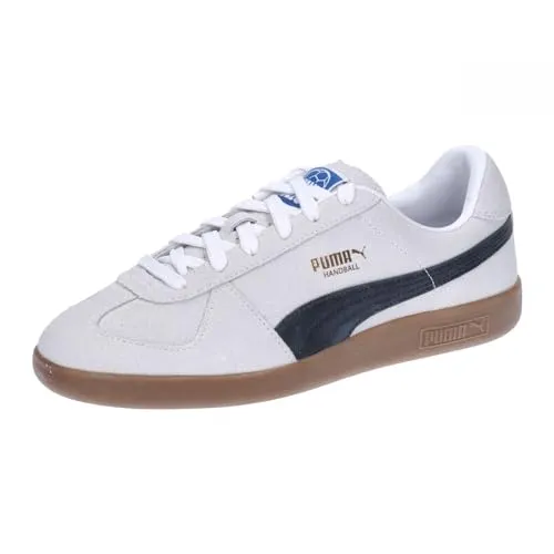 PUMA Herren Handball Indoor Court Shoe - Puma White/Puma Black/Gum, 45 EU - Herren-Hallenschuhe mit runder Zehenpartie und normaler Passform für optimalen Komfort auf dem Spielfeld.