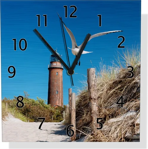 Wallario Design Wanduhr Möwe am Strand mit Leuchtturm, 30 x 30 cm aus Aluverbund - Setzen Sie stilvolle Akzente mit dieser eleganten Wanduhr aus Aluminiumverbund. Die Kombination aus hochwertigem Druck und modernem Design bringt maritime Atmosphäre in Ihr Zuhause.