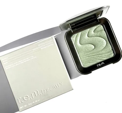 r.e.m.beauty Rem Interstellar Highlighter Topper Mama Earth 8g Multi-dimentional