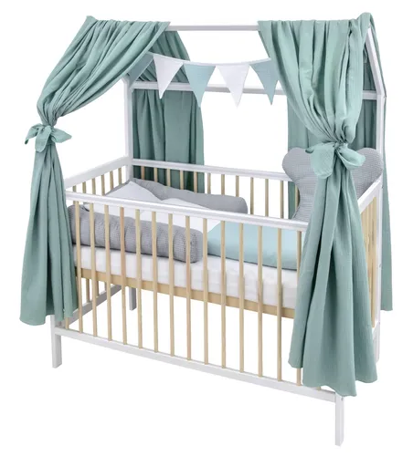 Baby-Delux Hausbett Kinderbett Gitterbett 60x120 cm mit Matratze und Himmel - Sicheres Hausbett aus robustem Kiefernholz, höhenverstellbar und mit herausnehmbaren Schlupfsprossen für einfachen Zugang. Inklusive hochwertigem Bettwäsche-Set und dekorativem Himmel für eine gemütliche Schlafumgebung.