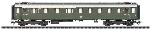 Märklin 42510 H0 Schnellzugwagen AB4üwe - Fahrzeuge für Modelleisenbahnen, detailgetreues Modell des vierachsigen Schnellzugwagens 1./2. Klasse der DB mit mehrfarbiger Inneneinrichtung und vorbereiteten Kupplungsoptionen.