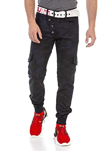 Cipo & Baxx 5-Pocket-Jeans mit Cargotaschen - CD690 blau 33 - Stylische 5-Pocket-Jeans mit praktischen Cargotaschen für einen modernen Look. Ideal für Freizeit und Alltag, aus hochwertiger Baumwollmischung und in angesagtem blue camo.