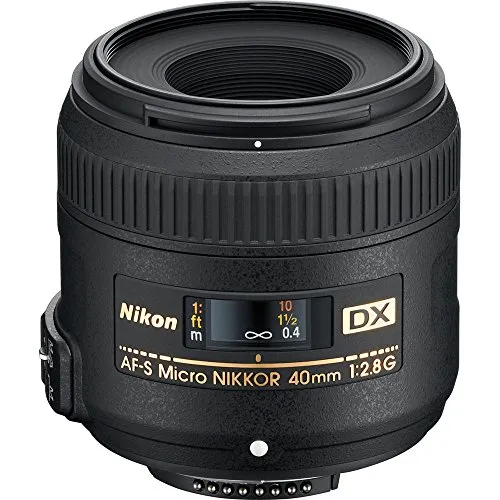 Nikon AF-S DX Micro-Nikkor 40mm 1:2,8G Objektiv - Makro-Objektiv für DX-Format mit 1:1 Abbildungsmaßstab für beeindruckende Nahaufnahmen in Lebensgröße. Ideal für kreative Fotografen, die Detailverliebtheit schätzen.