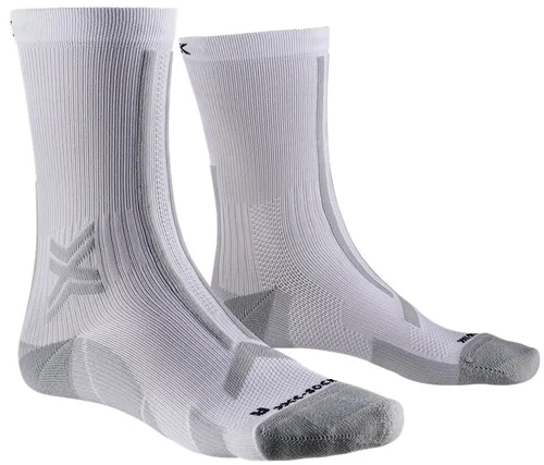 X-Socks Laufsocke Trailrun Discover Crew - Herren Traillaufsocken - Sportsocken für Trailrunning mit atmungsaktiven Mesh-Strukturen, optimaler Temperaturregulierung und umfassendem Schutz durch spezielle Protektoren für anspruchsvolle Trails.