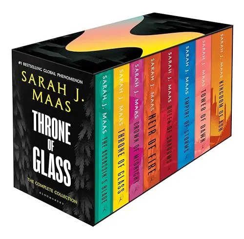 Throne of Glass Box Set (Paperback) von Sarah J. Maas - Taschenbuch-Boxset der beliebten Fantasy-Serie, ideal für Fans von epischen Abenteuern und starken Charakteren, jetzt für 71.49 € erhältlich.