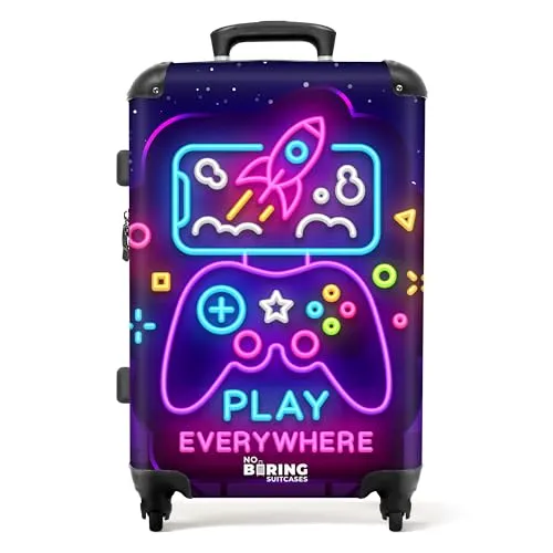 NoBoringSuitcases.com® Gaming Rollkoffer für Kinder - Mittelgroßer Hartschalenkoffer (67x43x25cm) mit 72 Litern Volumen, ideal für Reisen. Robustes ABS-Material und integriertes Zahlenschloss sorgen für Sicherheit und Langlebigkeit.