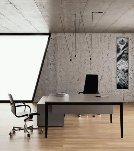 Bürotisch Frezza – Moderner Arbeitstisch für Ihr Büro - Moderner Schreibtisch in Grau, ideal für Arbeitszimmer oder Wohnzimmer. Mit einer Größe von ca. 140 x 65 cm und aus hochwertigem Holzfurnier, bietet er effizienten Platz ohne Montageaufwand.