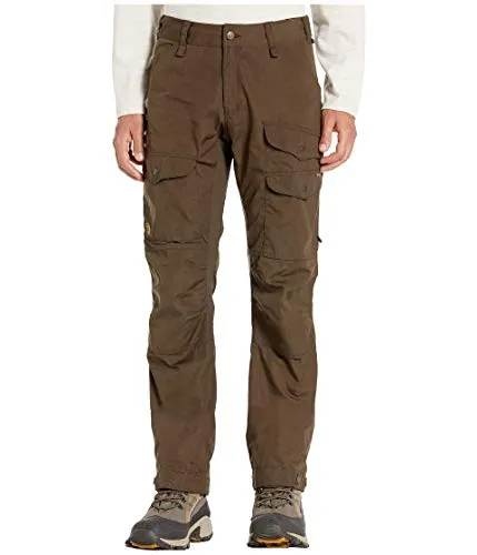 Fjallraven Herren Sport Vidda Pro Ventilated TRS M Long, Dark Olive, 52, 81160 - Wetterfeste Trekkinghose für Herren, ideal für Outdoor-Aktivitäten. Atmungsaktives Material sorgt für hohen Tragekomfort bei jedem Abenteuer.