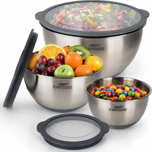 Camolo Rührschüssel Profi Salatschüssel Set 3er Edelstahl mit Deckeln - Rührschüsseln aus rostfreiem 18/10 Edelstahl, spülmaschinengeeignet und stapelbar. Ideal zum Kochen, Backen und Servieren, inklusive integrierter Messskala und BPA-freien Deckeln.