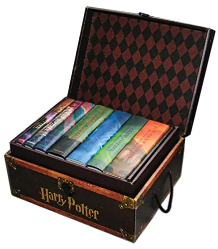 Harry Potter: Housed in a Collectible Trunk-like Box With Sturdy Handles, Lockable Lid, and Bonus Decorative Stickers (Harry Potter, 1-7)