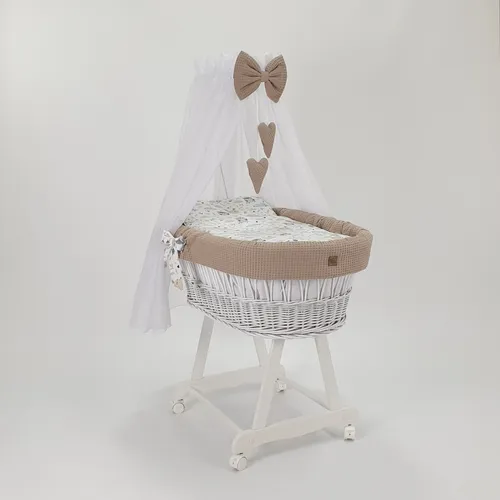 WIKLINOPOL Stubenwagen Lena aus Weide – Babywiege mit Rollen, Matratze, Baldachin & Bettwäsche aus Waffelstoff mit Häschen, handgefertigt, weiß Moseskorb