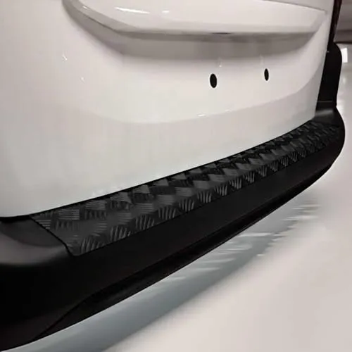 OMAC Ladekantenschutz für Toyota Proace City 2019-2026 – Aluminium – Schwarz - Optimiere den Schutz deiner Stoßstange: Der Aluminium-Ladekantenschutz reduziert Kratzer durch Koffer oder Werkzeuge. Einfache Montage und passgenaue Form gewährleisten eine perfekte Anpassung.