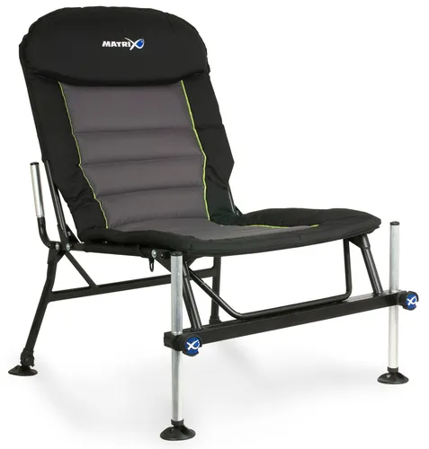 Fox Matrix Deluxe Angelstuhl - Komfortabler Angelstuhl - Camping-Möbel mit einem besonders bequemen Design für stundenlanges Angeln und Entspannen am Wasser.
