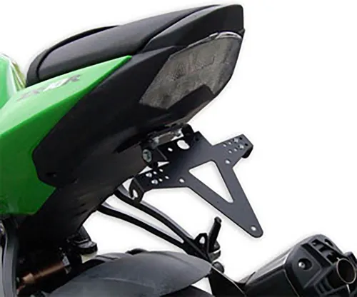ZIEGER Kennzeichenhalter Classic für Kawasaki ZX-10R & ZX-6R - Robuster Kennzeichenhalter für Kawasaki ZX-10R (2008-2010) und ZX-6R (2009-2012), wetterfest und ohne TÜV-Eintragung. Verstellbarer Neigungswinkel und Blinkerhalter für individuelle Anpassung.