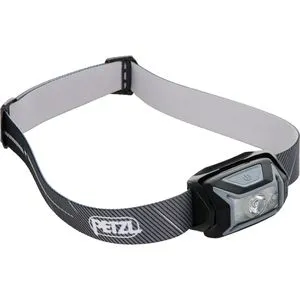 Petzl Tikka Core Stirnlampe - 450 Lumen, schwarz - Stirnlampen für Outdoor-Enthusiasten, kompakte 450-Lumen-Stirnlampe mit Rotlicht und wiederaufladbarem CORE-Akku, perfekt für nächtliche Abenteuer.