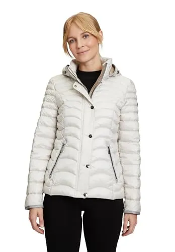 Gil Bret Damen Arizona Jacken - Beach Beige, Größe 38 - Funktionsjacken mit leicht taillierter Passform, abnehmbarer Kapuze und praktischen Reißverschlusstaschen für modernen Stil und vielseitige Einsatzmöglichkeiten.