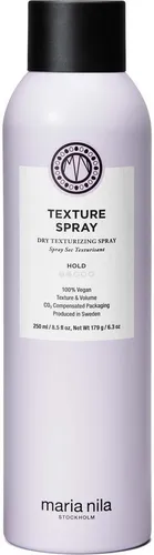 Maria Nila Haarspray Texture Spray 250 ml - Verleihe deinem Haar mühelos Textur und Definition mit diesem leichten Haarspray. Ideal für jeden Tag, sorgt es für natürlichen Halt und Volumen, ohne zu beschweren.