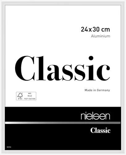 Alurahmen Classic 24x30 cm weiß - Moderner Aluminium Bilderrahmen 24x30 cm, ideal für stilvolle Präsentation Ihrer Fotos in jedem Raum. Robustes Material und elegantes Design für zeitlose Akzente.