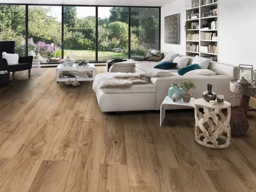 KronoFlooring Laminat Super Natural Armoury Oak 8 mm - Hochwertiges Laminat mit natürlichem Eichen-Dekor, 8 mm stark und einfach zu verlegen dank Klick-Verbindung. Ideal für stilvolle Wohnräume. Verpackungseinheit: 9 Stück, entspricht 2,26 m².