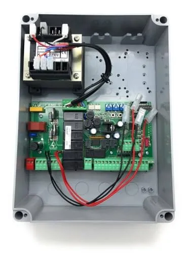 CAME Steuerung ZA3P für ATI, FROG, KRONO - Antriebe: Aktuelles Modell der ZA3 (N) mit kompakten Abmessungen für einfache Integration und zuverlässige Steuerung von Torantrieben.