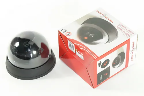 WOW Dummy Kamera inkl. Befestigungsmaterial Überwachungskamera LED Abschreckung