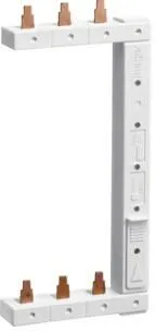 Hager KCL363R Phasenschiene 3P 2-reih. rechts vertikal - Sonstige Elektroinstallationsartikel, 3-polige Phasenschiene, kompakte Bauweise für effiziente Energieverteilung und einfache Installation.