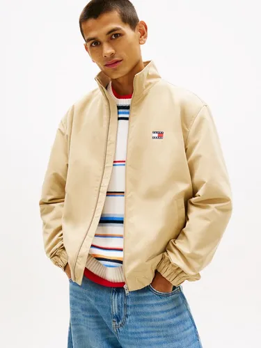 Tommy Jeans Herren TJM Essential Jacket EXT Dm0dm22720 – Beige (Gentle Gold), 3XL Plus - Entdecken Sie die stilvolle Tommy Jeans Jacke, die nachhaltig produziert wurde und ideal für Ihren Alltag ist. Hochwertige Verarbeitung für optimalen Tragekomfort.