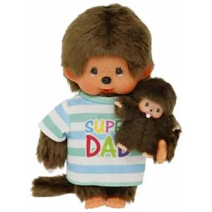 Monchhichi® Puppe - Braun, Super Dad mit Kind - Kuscheltiere - 20 cm große Monchhichi Puppe im Super Dad Outfit, ideal zum Spielen und Sammeln, mit Nuckel für zusätzlichen Spaß!
