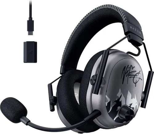 Razer BlackShark V3 Pro - NiKo Edition - Der Razer BlackShark V3 Pro - NiKo Edition bietet erstklassigen Sound und höchsten Tragekomfort für Gamer. Die kabellose Verbindung sorgt für Freiheit im Spiel und eine lange Akkulaufzeit für ununterbrochenen Genuss! Perfekt für lange Gaming-Sessions! 
