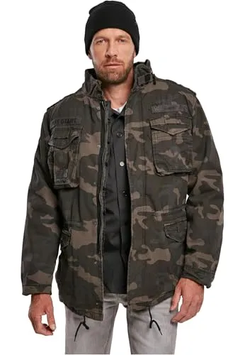 Brandit M65 Giant Jacket - Dark Camo, Größe: 5XL - Funktionsjacke im klassischen Army Style mit herausnehmbarer Innenjacke und verstellbarer Passform. Ideal für wechselhaftes Wetter und Outdoor-Aktivitäten. Stylischer Vintage-Look mit robusten Details.
