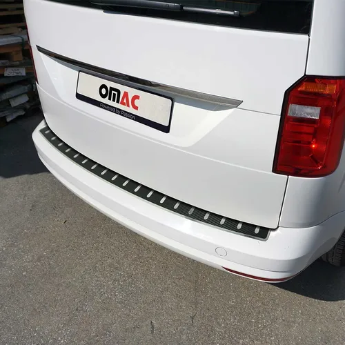 OMAC Ladekantenschutz Stoßstangenschutz 7555093CF - Stoßfängerabdeckung aus Edelstahl, 1400mm lang und perfekt für den Schutz Ihrer Kofferraumkante bei Ladevorgängen – einfache Montage durch aufklebbares Design.