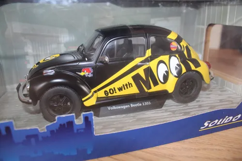 1:18 Solido VW Beetle 1303 Go! - 1974 Flatblack/Yellow - Sonstige Verkehrsmodelle mit detailgetreuem 1:18 Maßstab, ideal für Sammler und VW-Fans, bringt Nostalgie in jedes Zuhause.