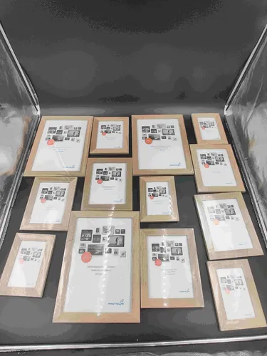 PHOTOLINI Bilderrahmen-Set, Eiche - 13er Set aus breiten Massivholzrahmen, ideal zur stilvollen Präsentation Ihrer Lieblingsfotos und Kunstwerke in jedem Wohnraum.