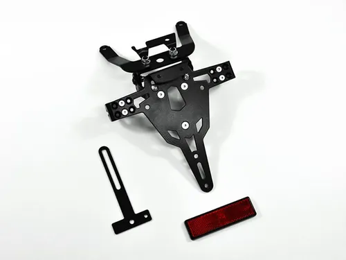 ZIEGER Kennzeichenhalter Pro für Kawasaki Versys 650 (BJ 2010-14) - Motorradzubehör mit robustem, schwarzen Kennzeichenhalter inklusive Montagematerial für eine einfache Installation und optimale Passform.