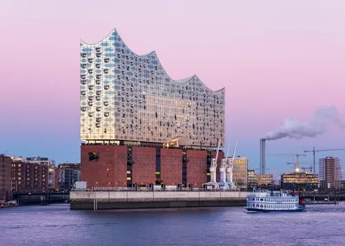 Ravensburger Puzzle 12000677 - Elbphilharmonie, Hamburg - Klassisches 1000 Teile Puzzle für Erwachsene und Kinder ab 14 Jahren, ideal als Geschenk oder zur kreativen Freizeitgestaltung. Hochwertige Puzzleteile mit passgenauer Form und reflexfreiem Bild.