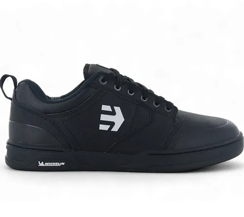 Etnies Camber Michelin - Herren MBT Bike Schuhe Schwarz EU 40 - Sneaker für Herren, ideal für Bike-Enthusiasten mit Michelin Außensohle für optimalen Grip und wasserabweisender Behandlung für lange Touren.