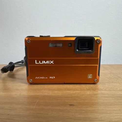 Panasonic LUMIX DMC-FT2 / DMC  Digitalkamera - Orange Getestet
