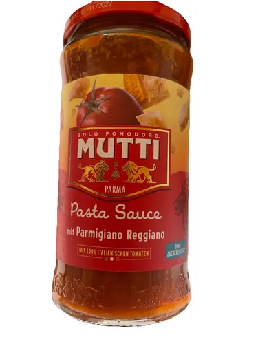 Mutti Pasta Sauce mit Parmigiano Reggiano 400g