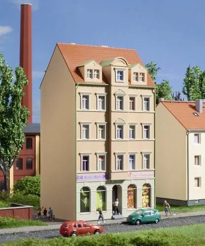 Auhagen 14477 Stadthaus Ringstraße 3 - 68 x 47 x 121 mm, bunter Kunststoff-Bausatz für Modelleisenbahn-Anlagen und Landschaftsbau