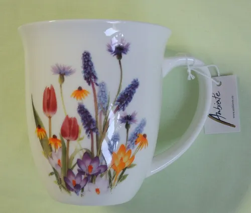 Porzellan Tassen Blumen viele Ambiente 0,4l Becher groß Kaffee Tee Tulpen Kro 1