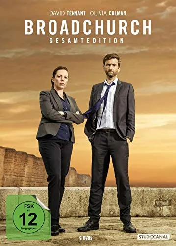 Broadchurch Gesamtedition: Staffel 1-3 [9 DVDs] - Packende Krimiserie über die Aufklärung eines Mordes in einer kleinen Küstenstadt. Ideal für Thriller-Fans und Serienliebhaber.