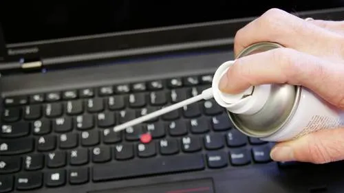 Kontakt Chemie DUST CLEAN PB 33299-AA Druckgasspray brennbar, inkl. Sprühkopf, inkl. Sprühröhrchen 400ml