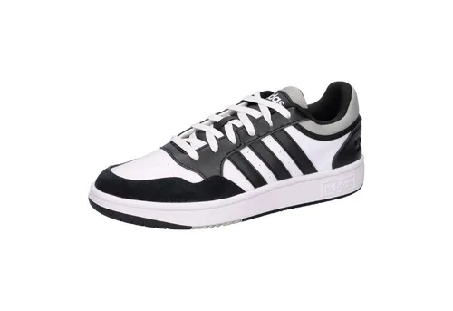 adidas Herren Hoops 3.0 Schuhe - Stylisher Sneaker in Cloud White/Core Black - Herren-Sneaker mit regulärer Passform, Obermaterial aus Wildleder und Synthetikleder, ideal für sportliche und lässige Looks.